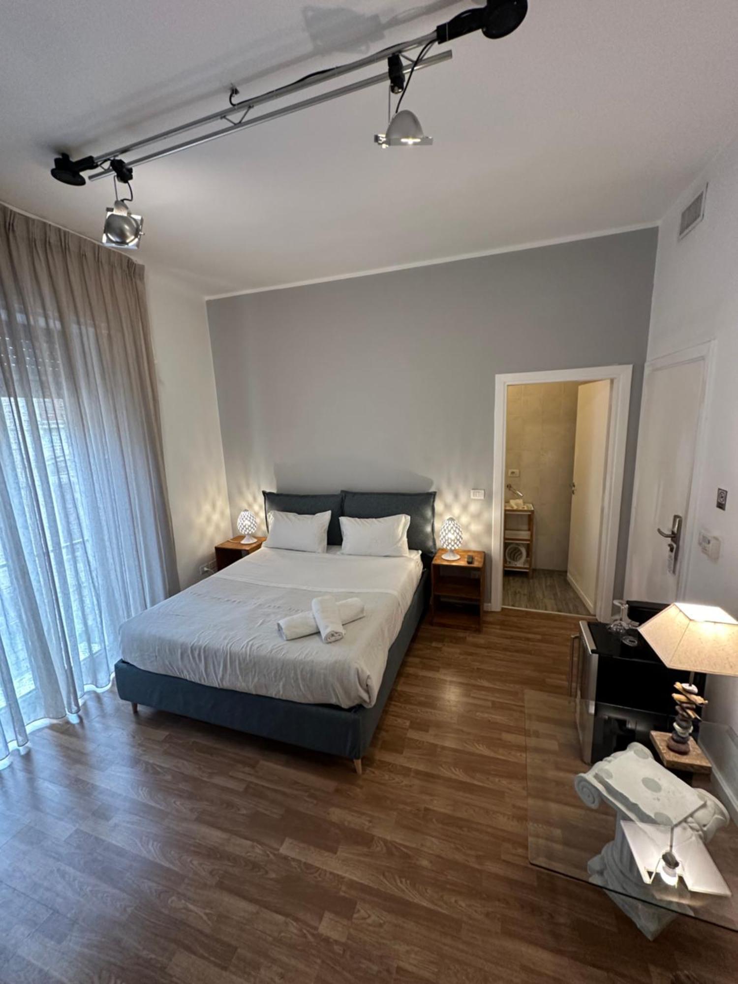 B&B Degli Artisti Suite Lecce Eksteriør billede